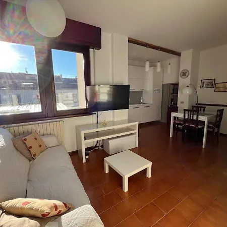 Luminoso In Pieno Centro Citta Nuovo! Apartment Belluno